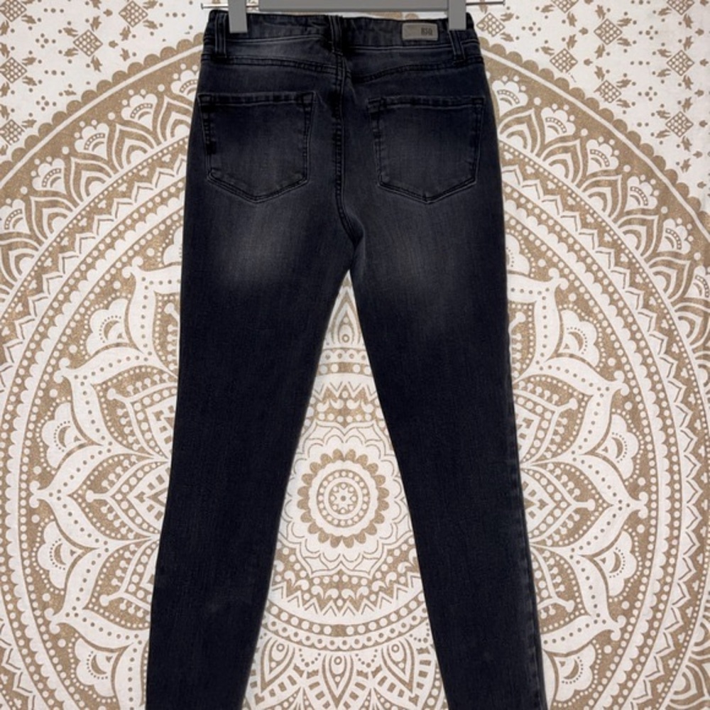 “RSQ” LADIES BUTTON UP CALI HI-RISE BLACK JEANS, SIZE 0 (24) - Picture 3 of 7
